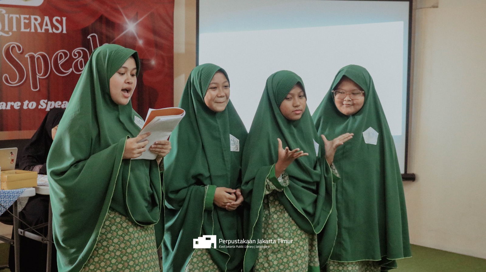 Roadshow Workshop Membaca Ke SMP Islam Terpadu DAQTA